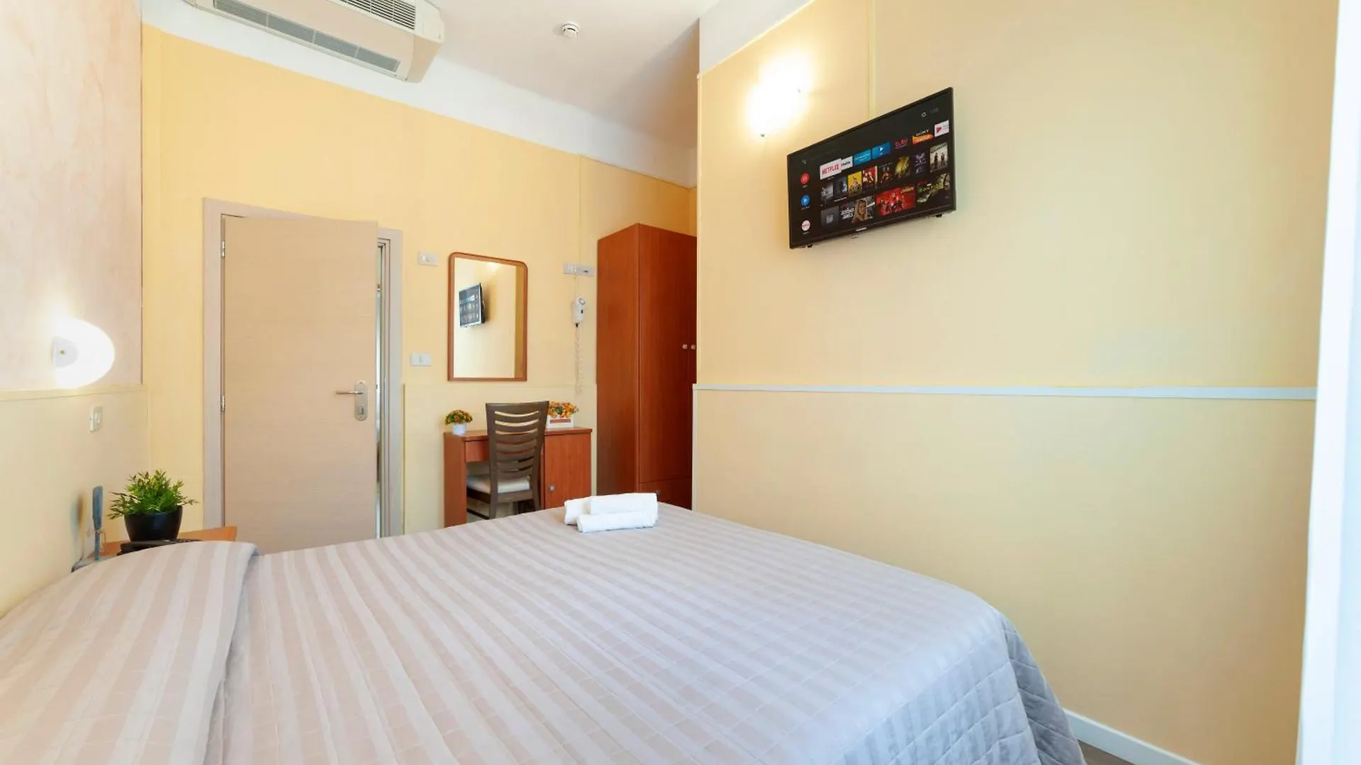 Hotel Nuovo Belvedere リミニ