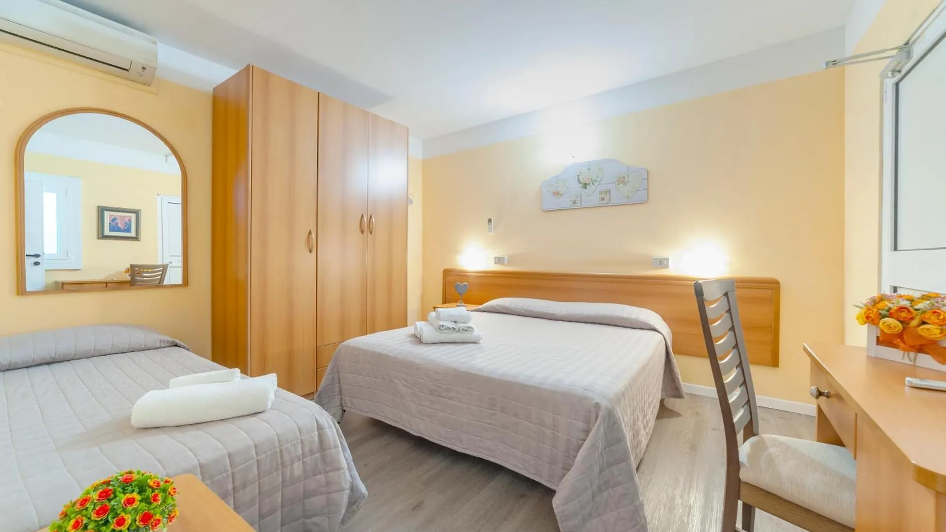 ***  Hotel Nuovo Belvedere リミニ イタリア