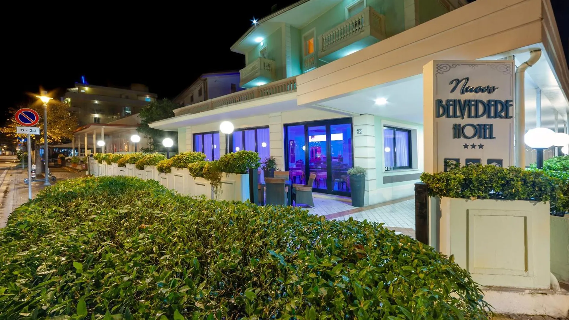 Hotel Nuovo Belvedere リミニ