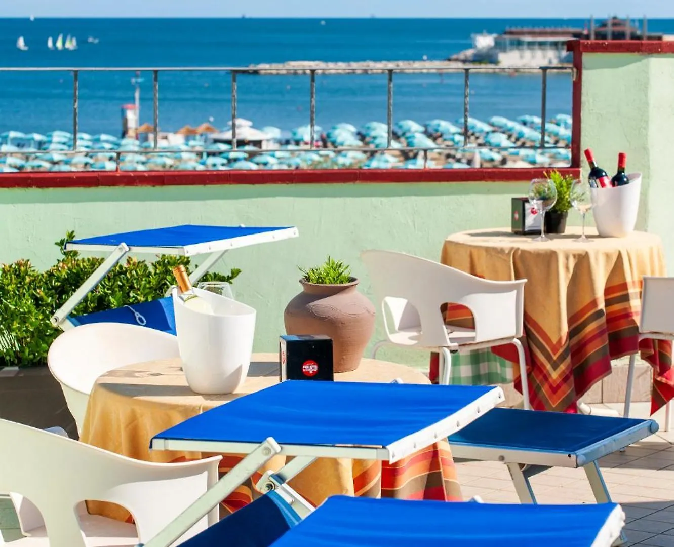 Hotel Nuovo Belvedere リミニ